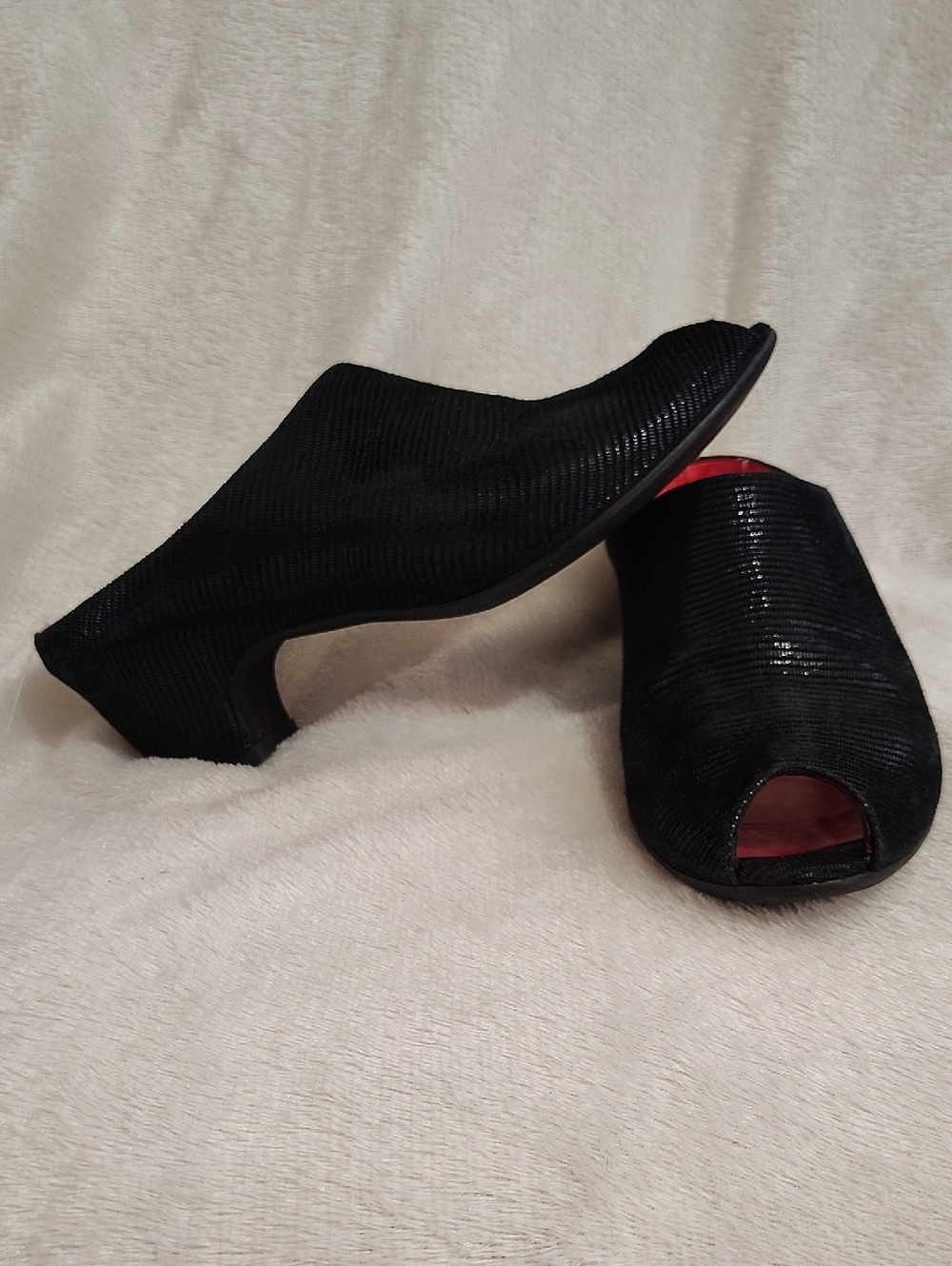 Pas de Rouge Black Textured Peep-Toe Mule Heels